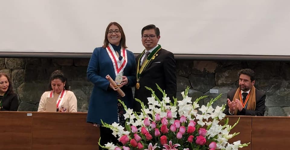 El Ilustre Colegio de Abogados de Cusco entregó reconocimiento a la Dra. María Antonieta Sánchez García